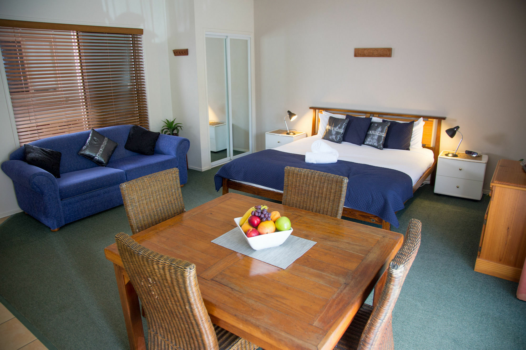 ไบรอนเซนทรัลอพาร์ตเมนท์ Aparthotel ไบรอนเบย์ ภายนอก รูปภาพ